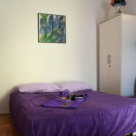 Apartment Fuer 5 Personen Ca 45 Qm In Skvaranska, Istrien Bucht Von Rasa Ravni